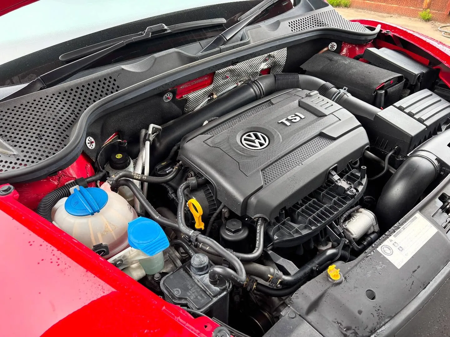 フォルクスワーゲンのTHEビートルターボ2014年モデル、型...