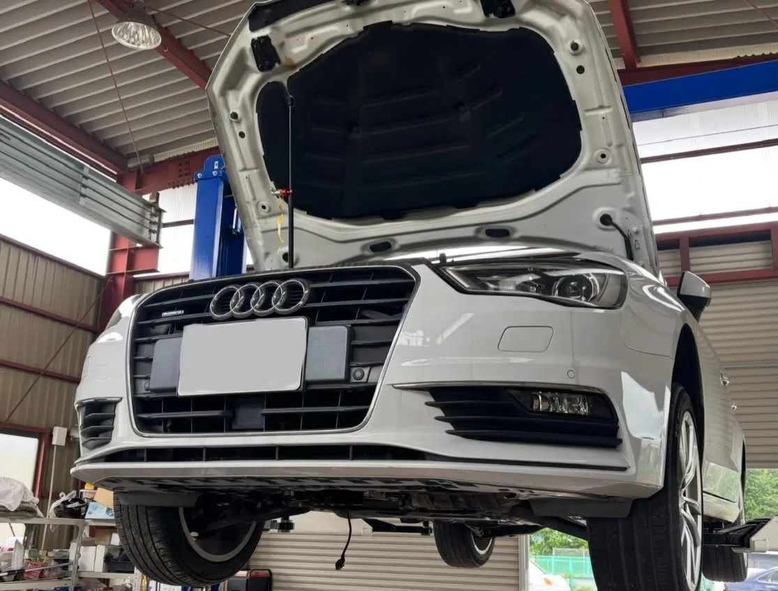 入庫した2014年モデルのアウディA3セダン1.8TFSIク...