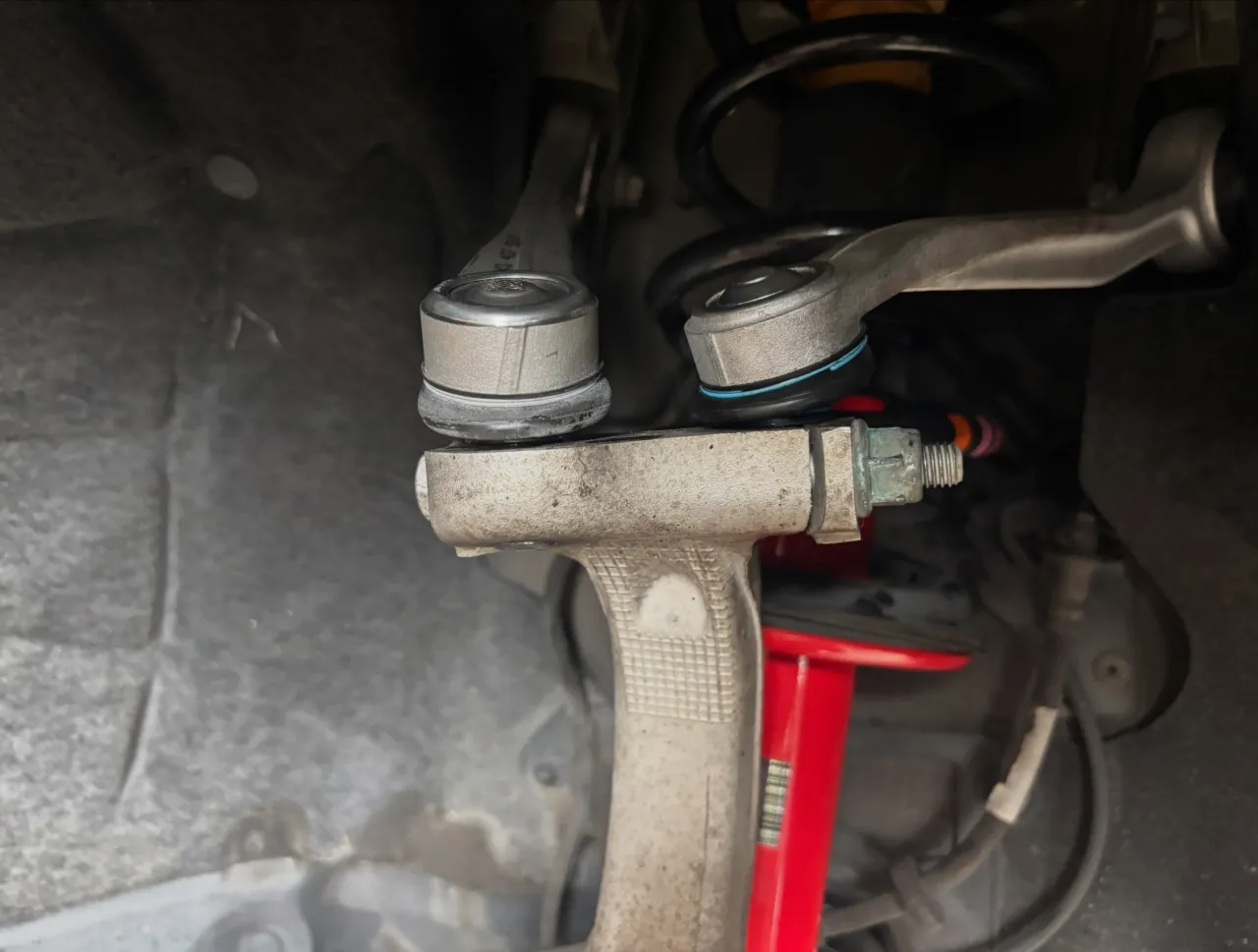 愛車のアウディA6、また元気に走り出します。
