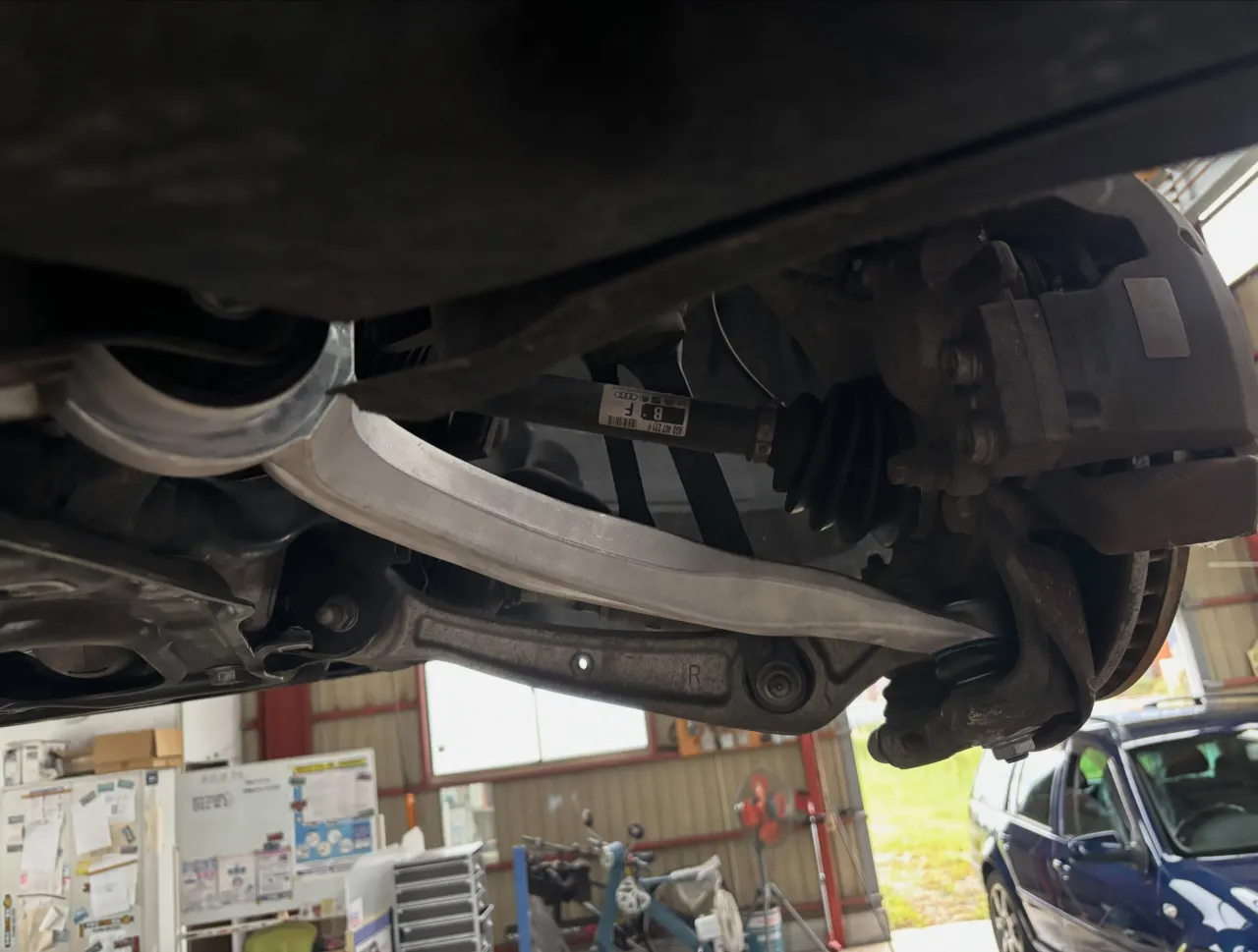 愛車のアウディA6、また元気に走り出します。