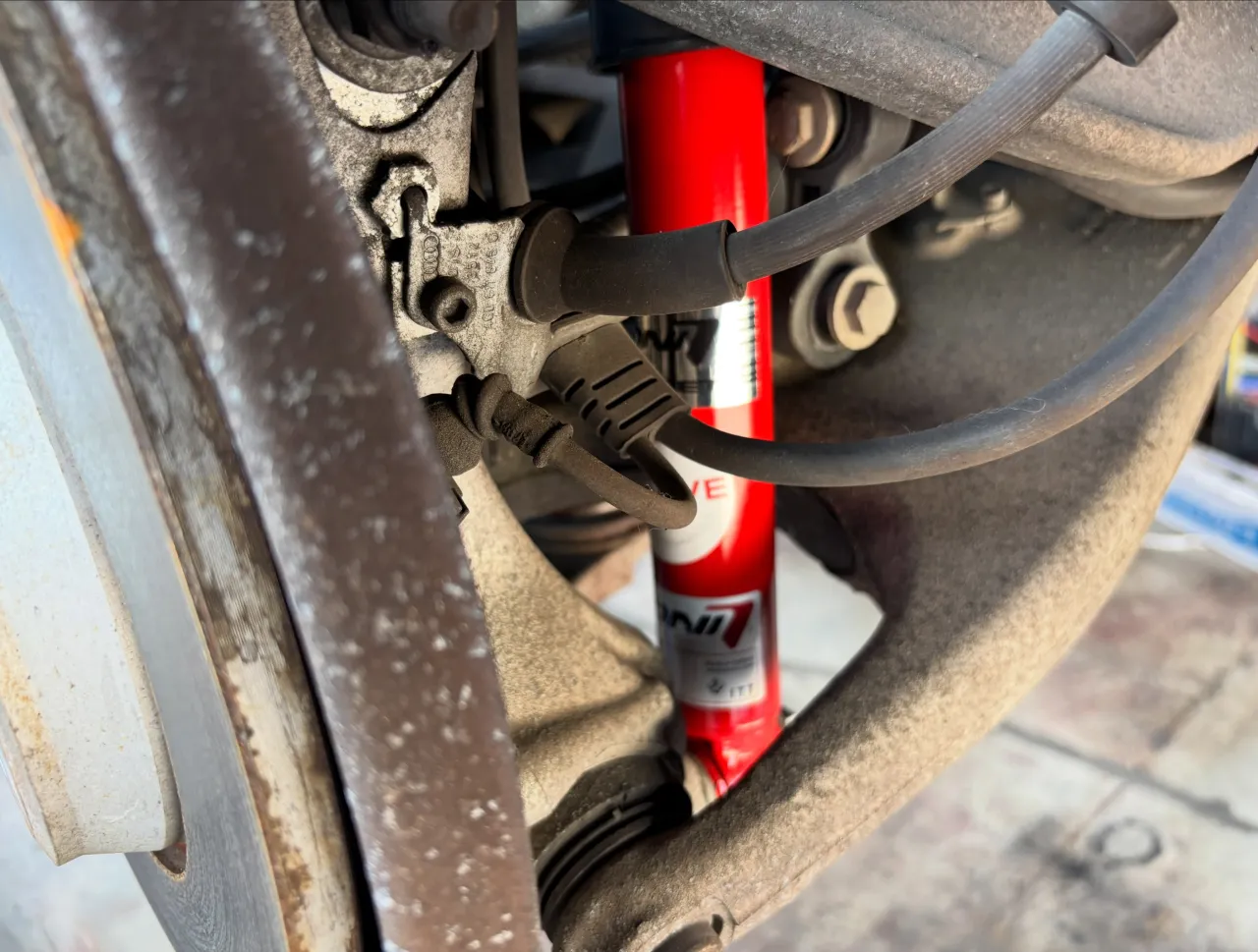 愛車のアウディA6、また元気に走り出します。